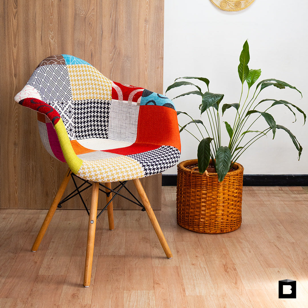 SILLA DKR CON BRAZOS TIPO EAMES PATCHWORK BOXBIT
