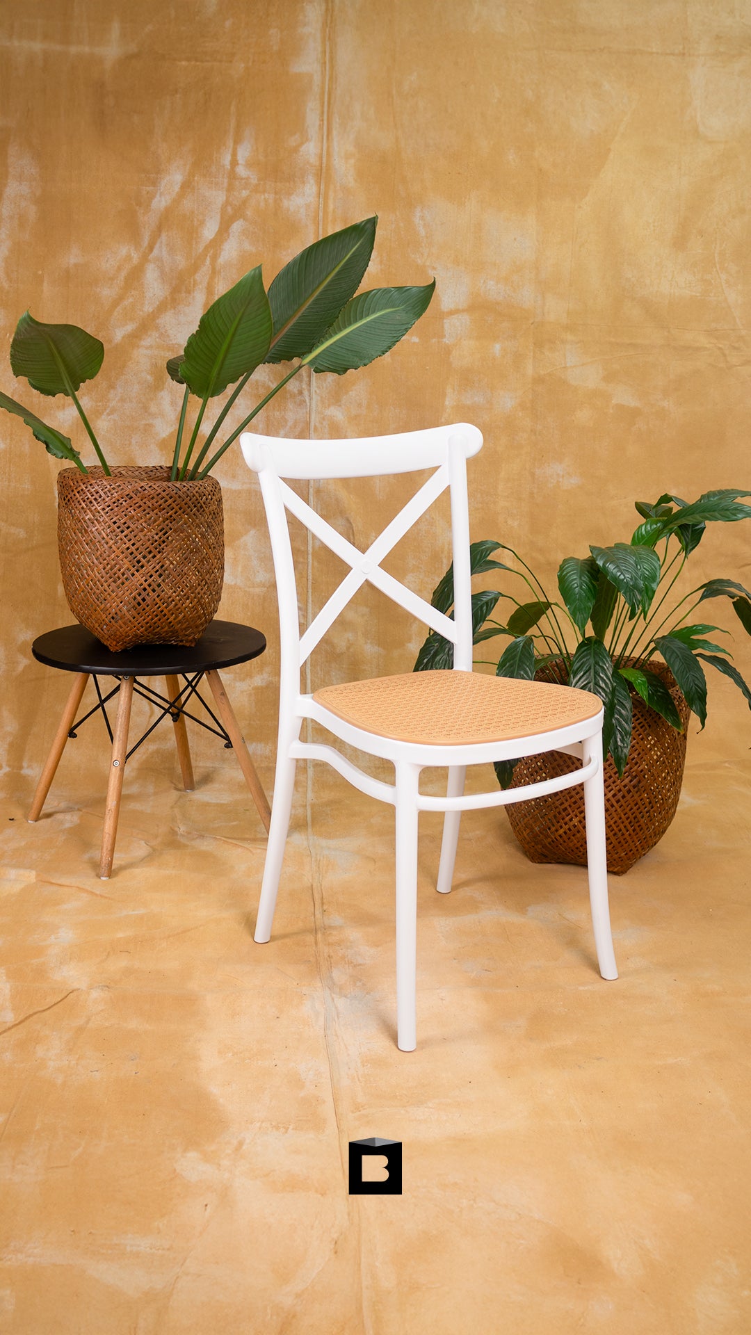 SILLA DKR BOTONES TIPO EAMES BLANCA BOXBIT