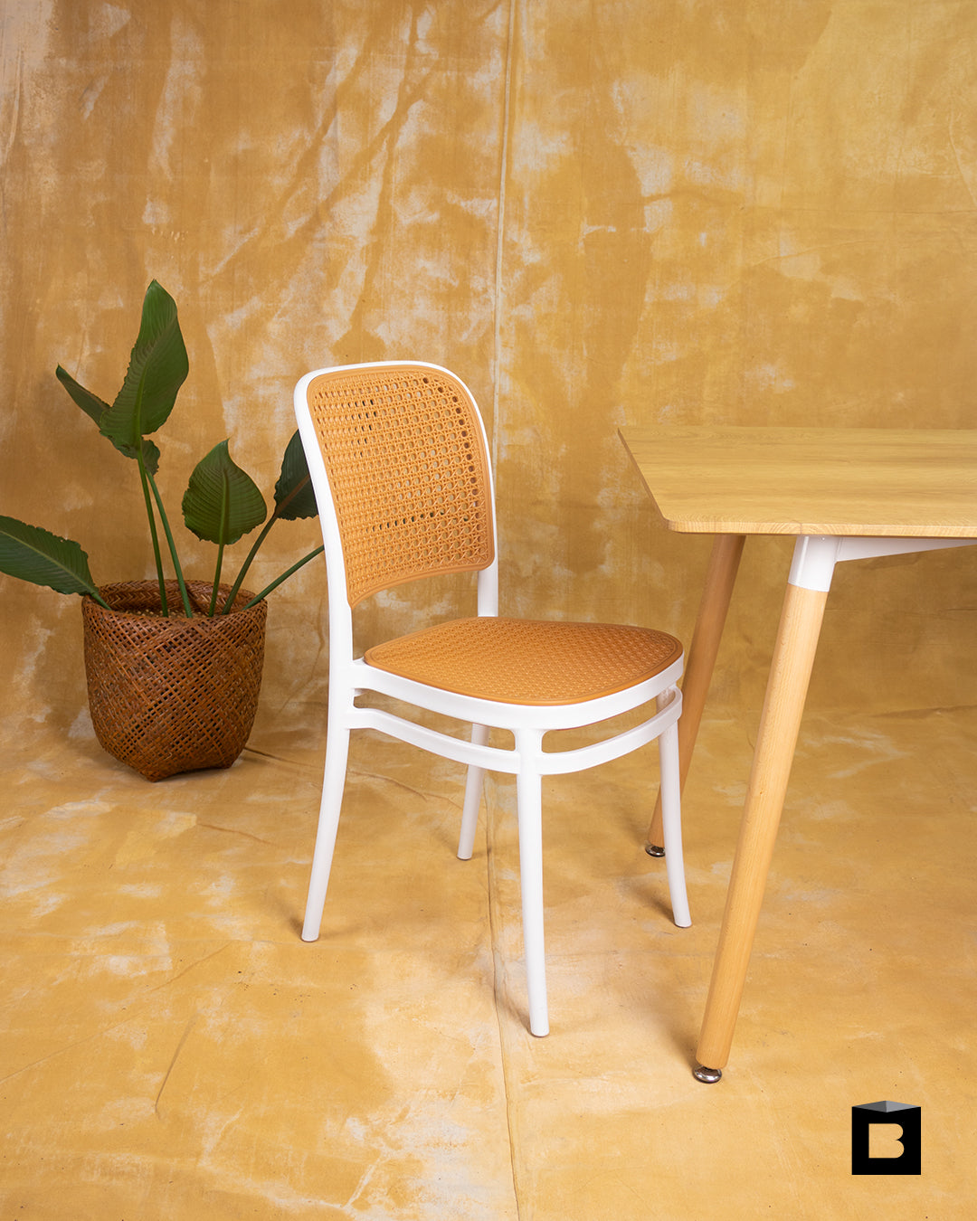 SILLA DKR BOTONES TIPO EAMES BLANCA BOXBIT