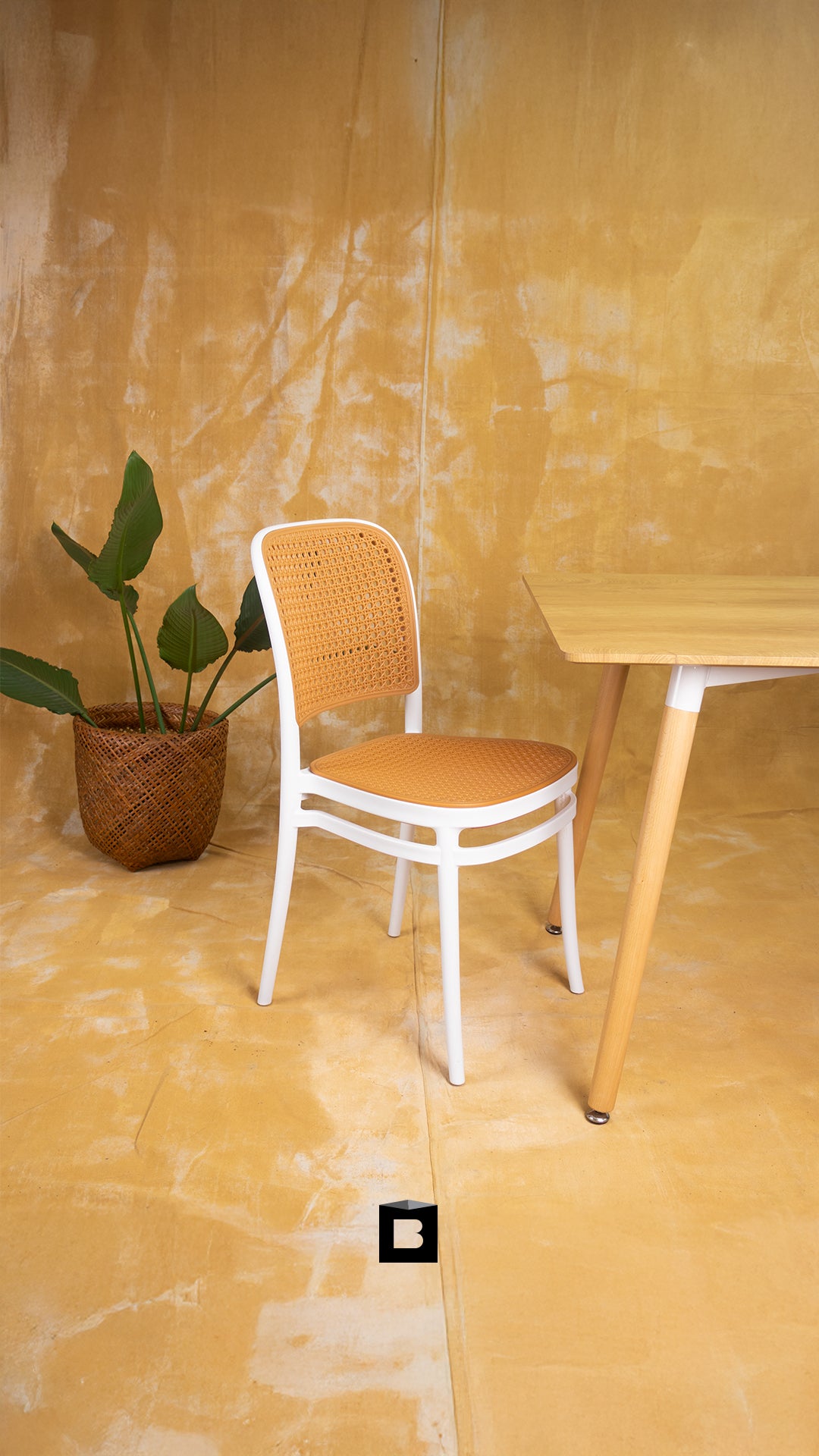 SILLA DKR BOTONES TIPO EAMES BLANCA BOXBIT