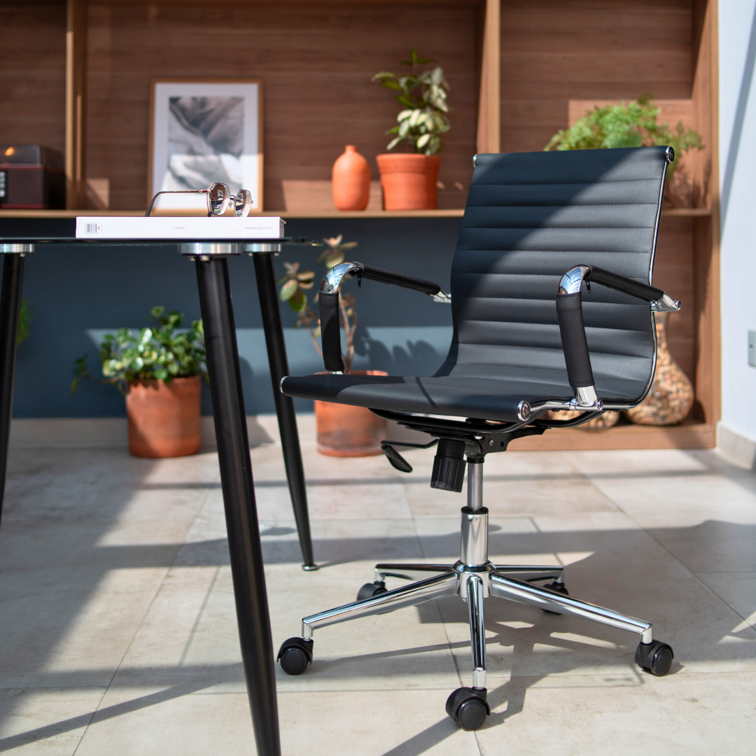 SILLA ESTERILLA OFICINA BAJA NEGRA BOXBIT