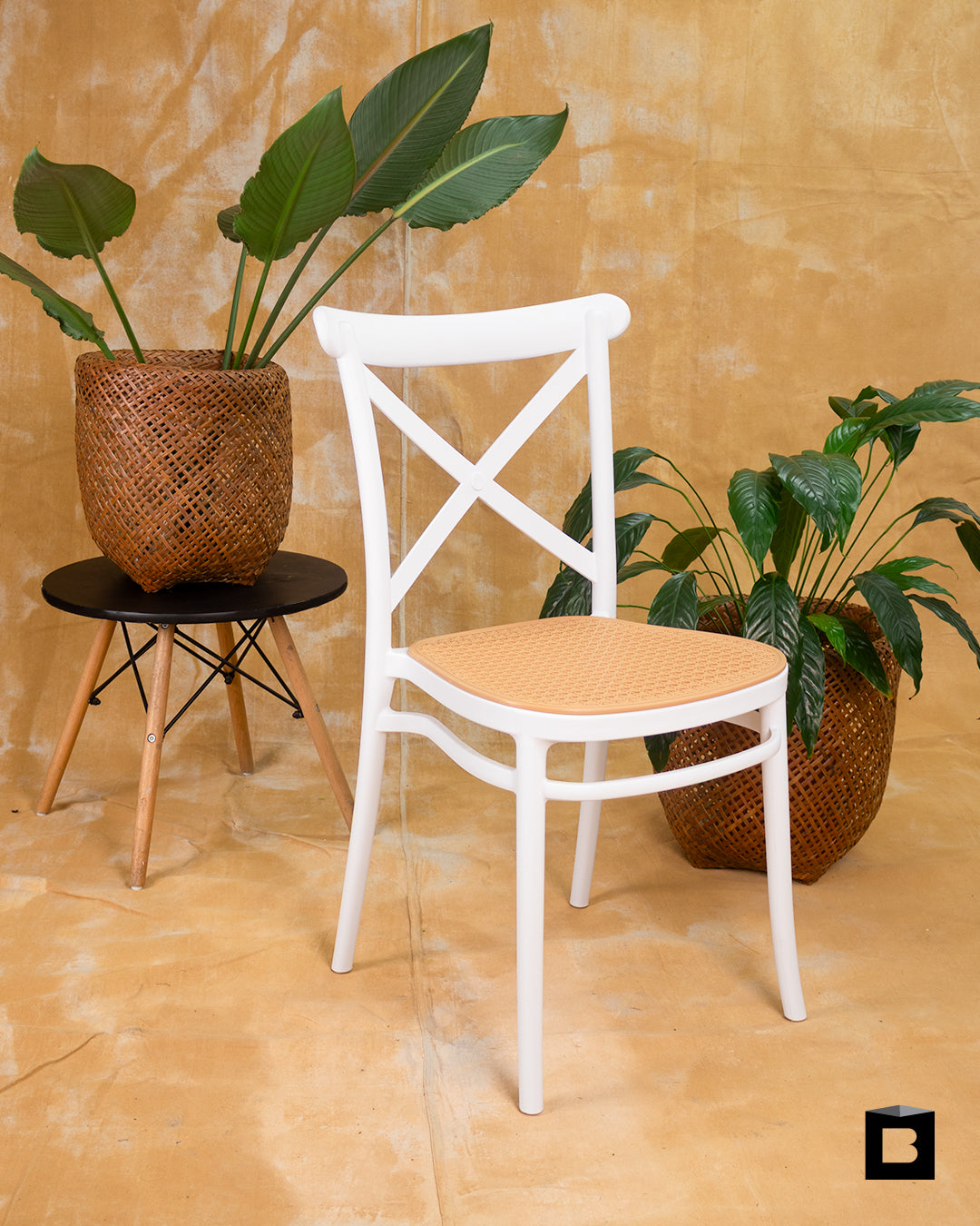 SILLA DKR BOTONES TIPO EAMES BLANCA BOXBIT
